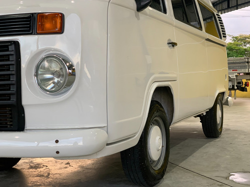 Volkswagen Kombi 1.4 MI STD 8V FLEX 4P MANUAL