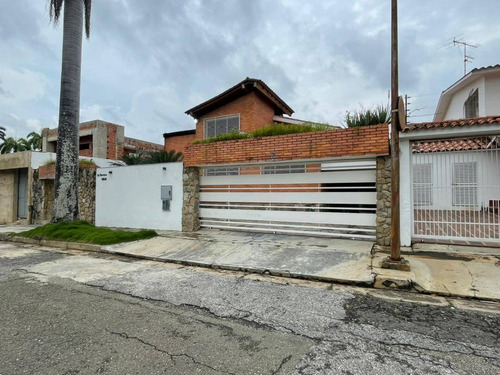 Frances Mijares Vende Hermosa Casa En Urb. La Vina, Calle Cerrada Cod 205643