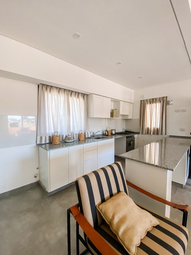 Imagen 9 de 12 de Venta De Departamento En Barrio Mediterráneo, La Providencia