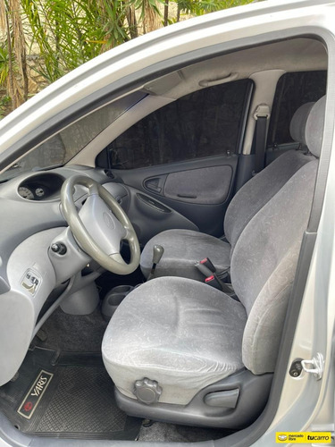 Toyota Yaris .