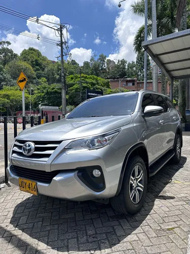 Toyota Fortuner 2.7 SW4