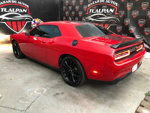 Imagen 5 de 15 de Dodge Challenger 2017 3.7 3.6 Black Top At