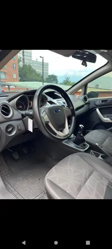 Ford Fiesta 1.6 Hatchback Mecánica