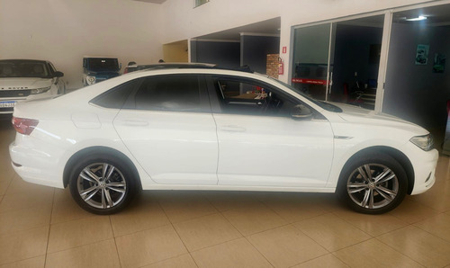 Volkswagen Jetta 1.4 R-line 250 Tsi Flex Aut. 4p