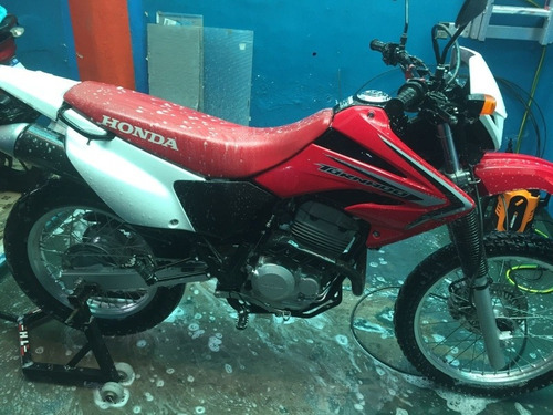 Imagen 16 de 17 de Honda Tornado 250