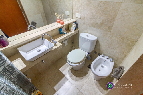 Palermo Chico - Lafinur - Departamento Con Balcón Y Piscina