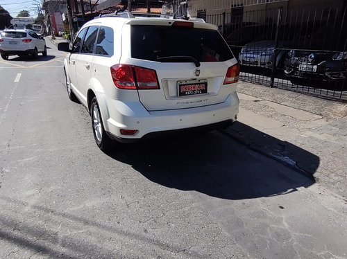 Imagem 2 de 4 de Fiat Freemont