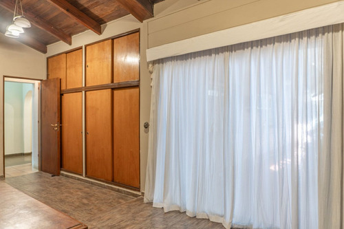 Casa 4 Ambientes Con Enorme Jardín En San Martín