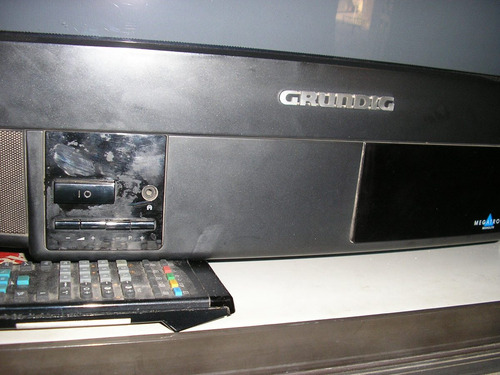 Imagen 7 de 8 de Tv Color Grundig 32' Picture In Picture Control Remoto