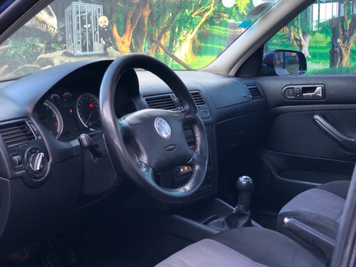 Volkswagen Bora 2007 Trendline 2.0 Con Gnc Y Pantalla Dvd !
