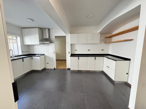 Arriendo Linda Casa 4 Dorms Mejor Sector Vitacura