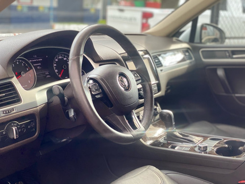 Imagen 10 de 15 de Volkswagen Touareg V6 4x4 2012