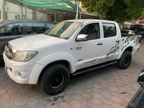 Toyota Hilux 2.7 Cabina Doble Sr Mt