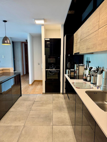 Departamento En Venta De 3 Dorm. En Lo Barnechea