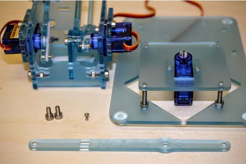 Imagen 4 de 6 de Kit Ensamblar Brazo Robotico Acrílico 4 Gdl + 4 Servos Sg90