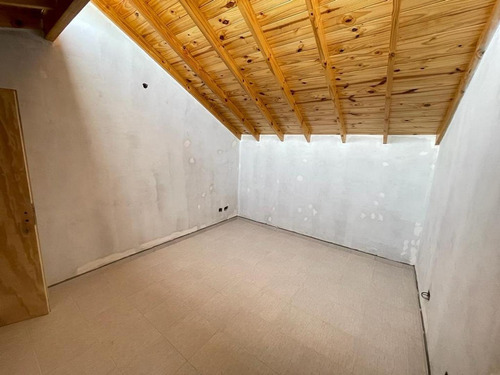 Imagen 16 de 16 de Triplex En Venta En José C. Paz Céntrico
