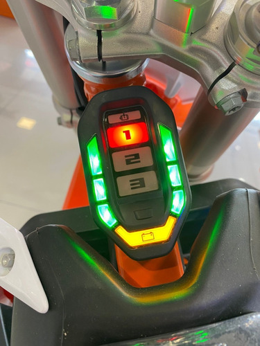 Imagen 7 de 20 de Ktm Sx-e 5 | No Husqvarna, No Honda, No Yamaha, No Ducati