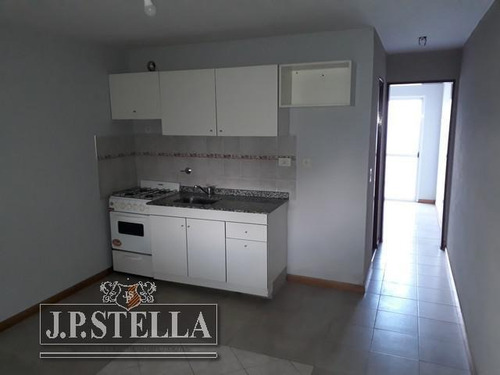 Imagen 12 de 30 de Edificio Galpon Comercial, 4 Dptos 2 Ambientes Y 2 Dptos 3 Ambientes - Venta En Block - Haedo
