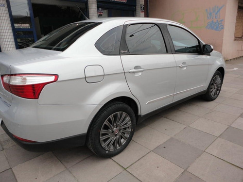 Fiat Siena 1.6 Mpi Essence 16v Flex 4p Automatizado
