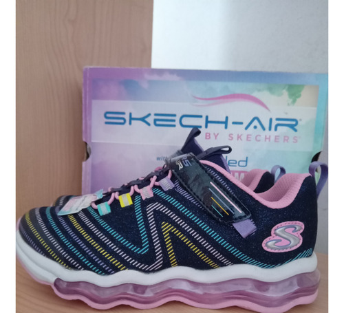 Skechers