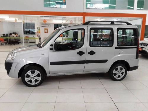 Imagem 8 de 11 de Fiat Doblò 1.8 Mpi Essence 7l 16v Flex 4p Manual