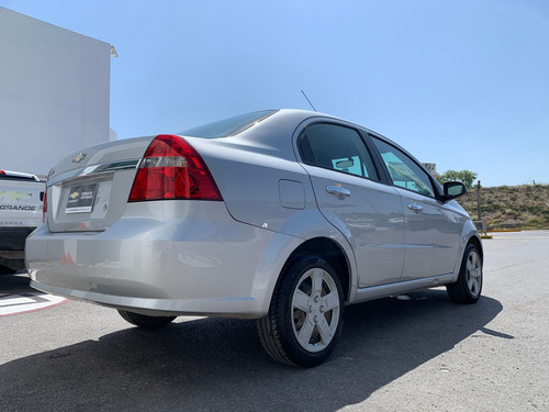 Imagen 6 de 11 de Chevrolet Aveo 2016 1.6 Lt Mt (b)