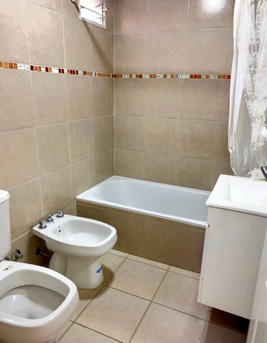 Venta Monoambiente+balcón+cochera/santos Lugares