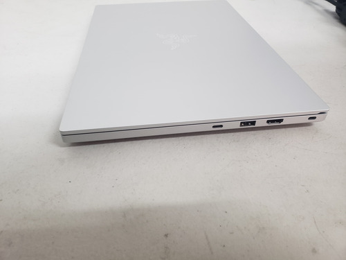 Razer Blade 14 Modelo: Rz09-0427 Para Partes. (Usado)