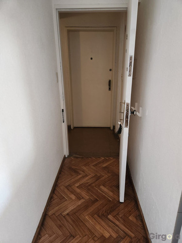 Venta Departamento Monoambiente Muy Luminoso En Recoleta