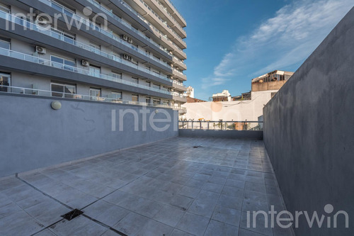 Departamento De 2 Ambientes Con Patio En Caballito - Venta -