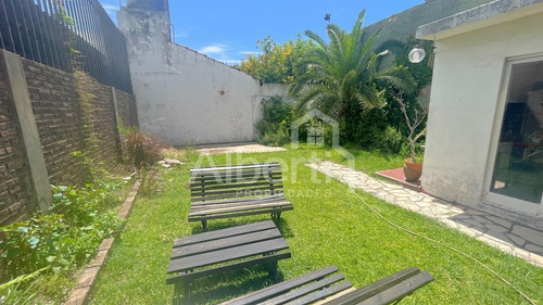 Venta Chalet 4 Ambientes En Haedo.