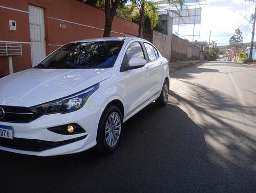 Fiat Cronos 1.3 Flex 4p