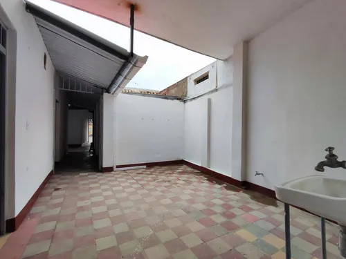Casa-local En Arriendo En Cundinamarca. Cod A27032