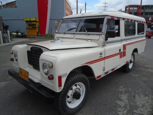Land Rover Santana 2.4 Extra largo