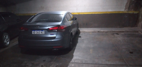 Vendo Cochera Fija Muy Grande Por Rampa En Juncal Al 2600
