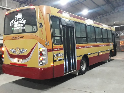 Imagen 5 de 25 de Mercedes.2014 1418.