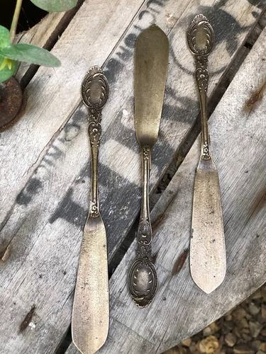 Imagen 1 de 2 de Untador Metalico Estilo Antiguo Bronce Viejo Chapadeco