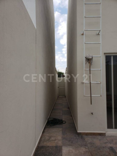 Imagen 4 de 30 de Se Vende Casa En Senda Real Celaya Guanajuato