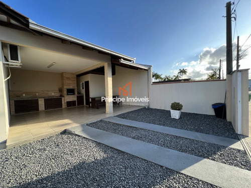 Imagem 8 de 30 de Casa De Esquina Com 2 Dormitórios No Fátima - V233
