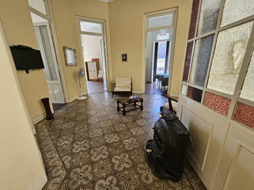 Casa En El Centro De 8 Dormitorios Y 3 Baños, Ideal Hogar Estudiantil O Empresa