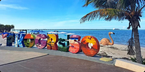 Casa En Venta Merida, Playa Chicxulub, Maremio, 3ra Fila, Entrega Inmediata.