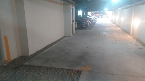 Imagen 3 de 13 de Cochera Nueva Cubierta En Pb. Dueño Directo