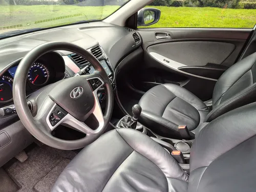 Hyundai Accent 1.6l 4 p