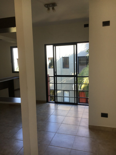 Monoambiente Con Cochera - Alquiler - Villa Sarmiento