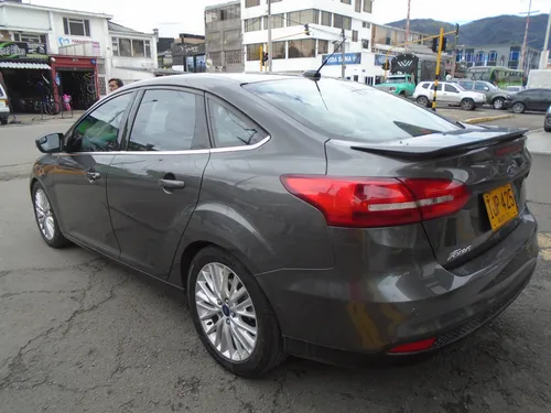 Ford Focus 2.0 Titanium