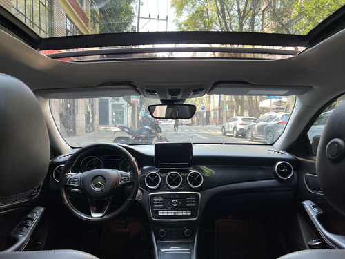 Mercedes-Benz Clase CLA 1.6 200 Cgi Sport At