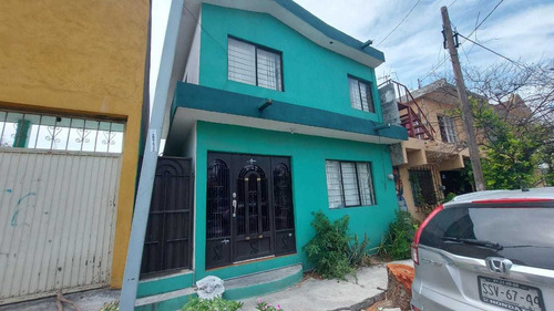 Imagen 1 de 8 de Casa En Venta, Jardines De Santo Domingo, San Nicolás.
