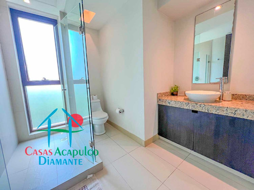 Cad La Isla Hawaii 301. Terraza Con Vista A Las Áreas Comunes