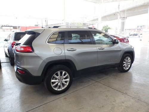 Imagen 4 de 15 de Jeep Cherokee 2015 2.4 Limited At
