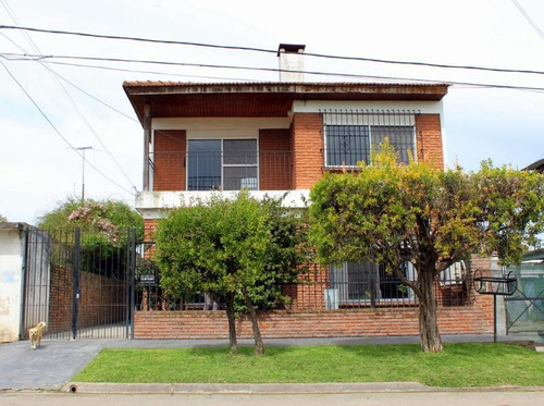 Hermoso Chalet, En 2 Plantas, En Venta, Tortuguitas Centro, Los Caldenes